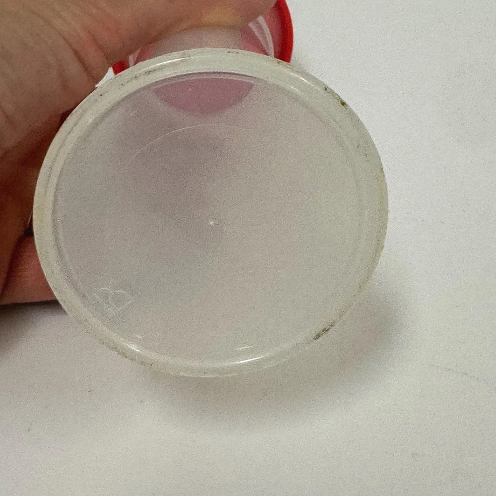 Tupperware shaker unmarked
